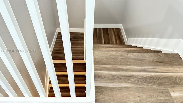 3278 W 97th Ter, Hialeah, FL 33018