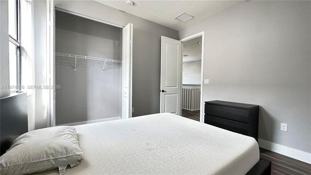 3278 W 97th Ter, Hialeah, FL 33018