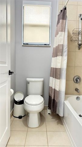 3278 W 97th Ter, Hialeah, FL 33018