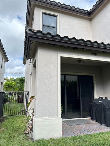 3278 W 97th Ter, Hialeah, FL 33018
