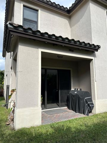 3278 W 97th Ter, Hialeah, FL 33018