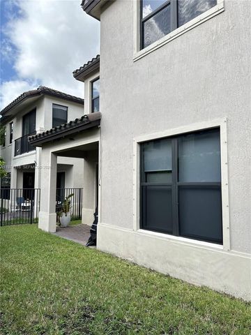 3278 W 97th Ter, Hialeah, FL 33018