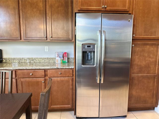 3278 W 97th Ter, Hialeah, FL 33018