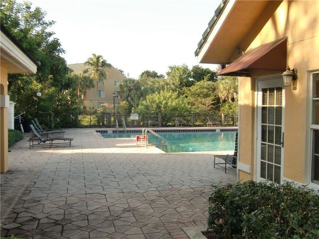4045 Mcnab Road 201 G, Pompano Beach, FL 33069