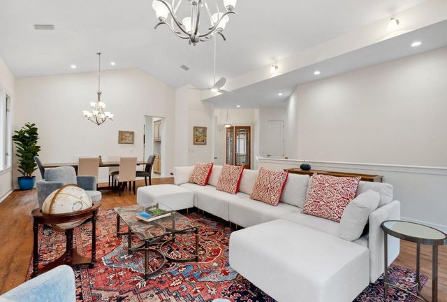 2305 Barton Creek BLVD 36, Austin, TX 78735
