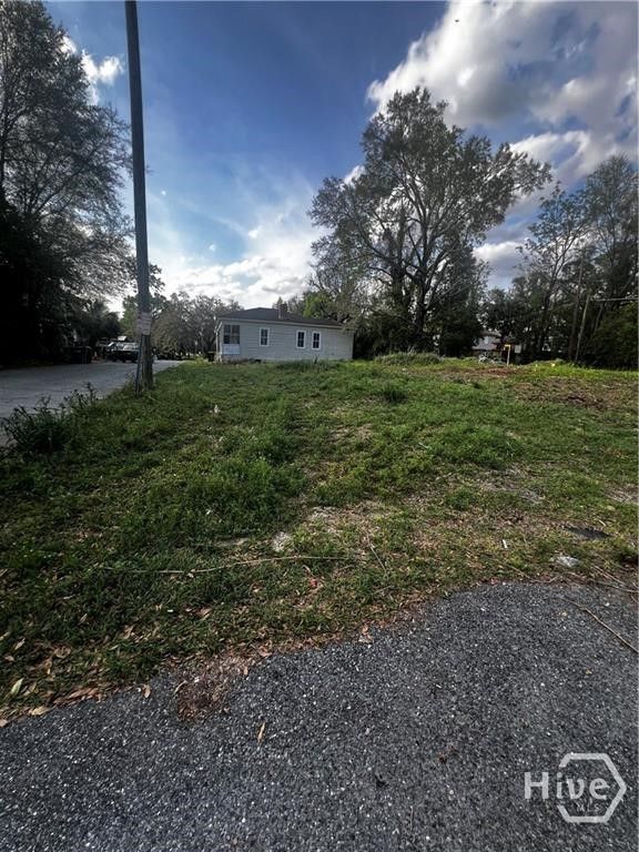 Image 2 of property listing at 2111 Ogeechee Road, Savannah, GA 31405