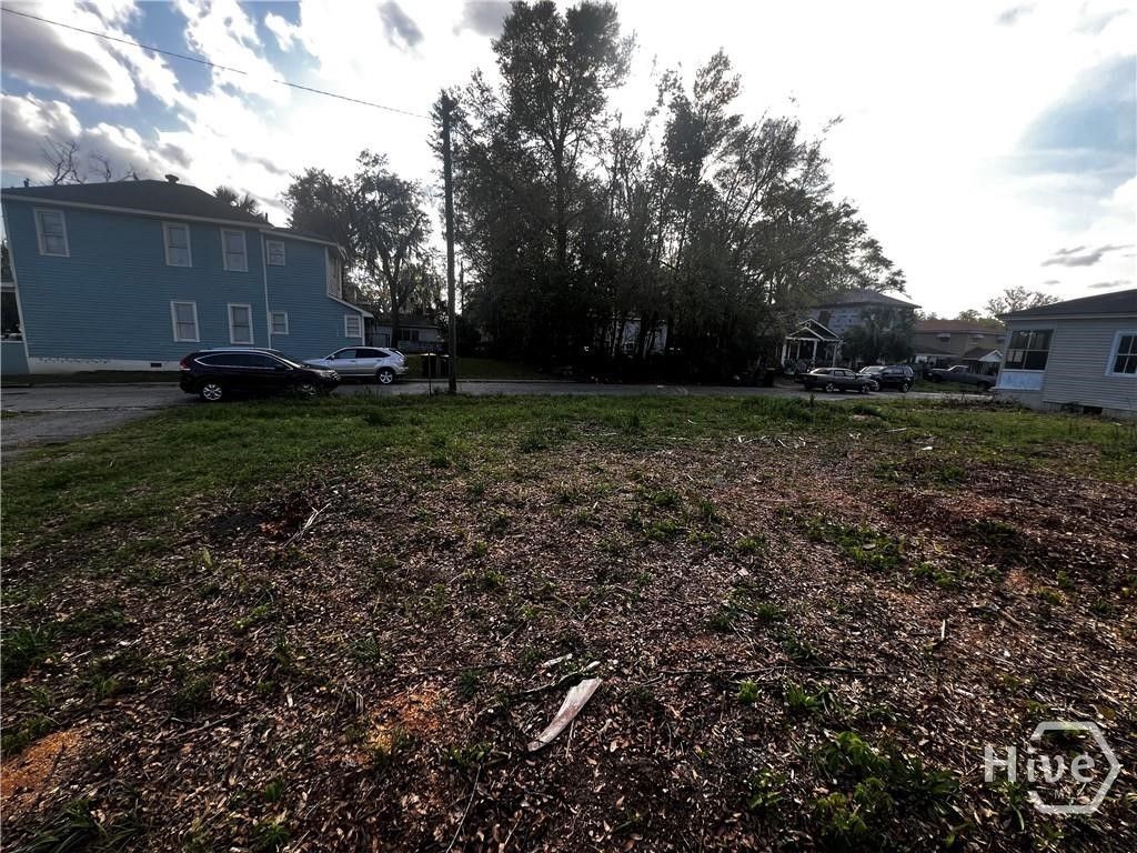 Image 3 of property listing at 2111 Ogeechee Road, Savannah, GA 31405