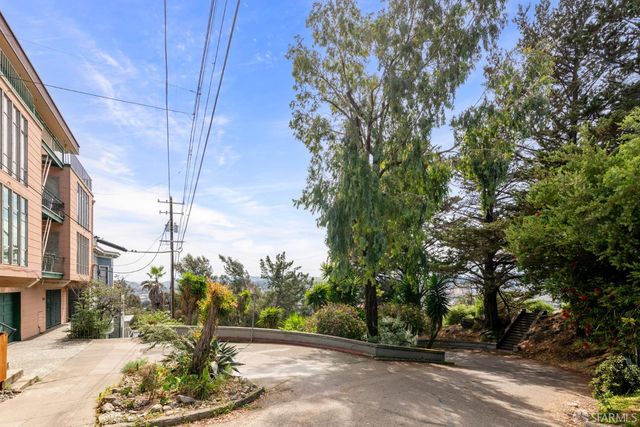 875 Vermont Street 204, San Francisco, CA 94107