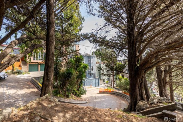 875 Vermont Street 204, San Francisco, CA 94107