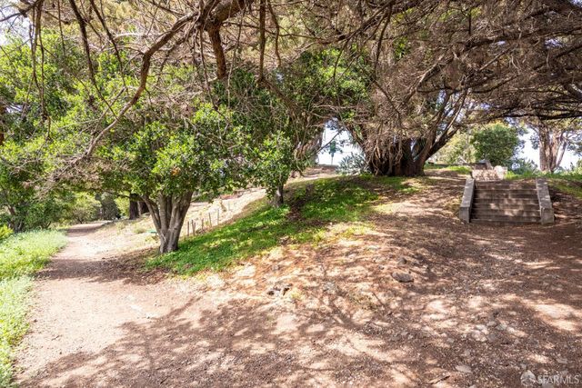 875 Vermont Street 204, San Francisco, CA 94107