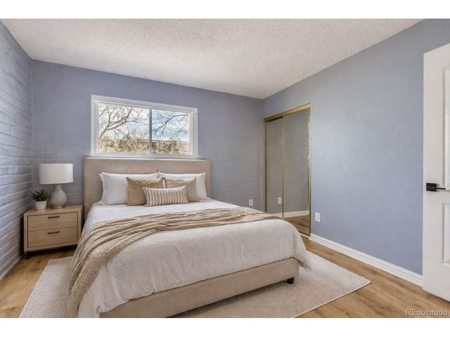 1060 S Parker Rd 25, Denver, CO 80231