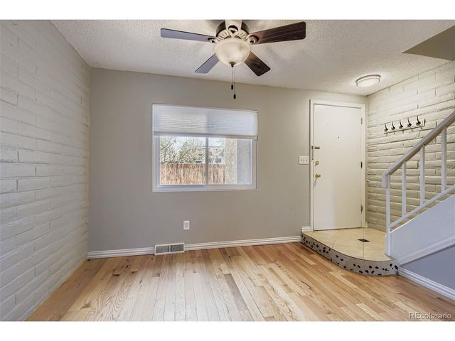 1060 S Parker Rd 25, Denver, CO 80231