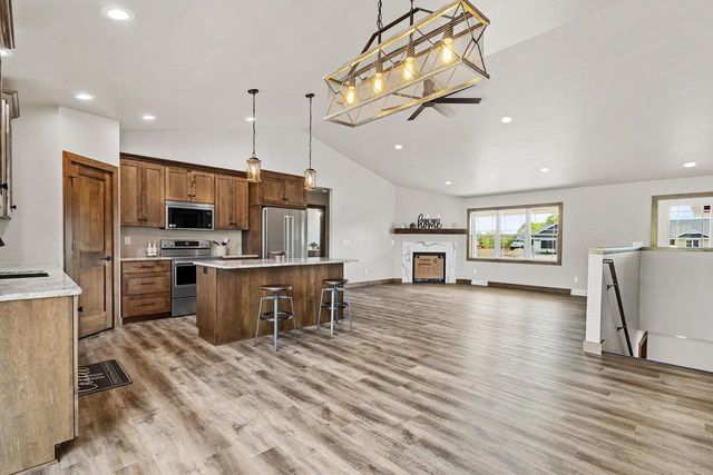 3841 VAN LANEN ROAD, Green Bay, WI 54311