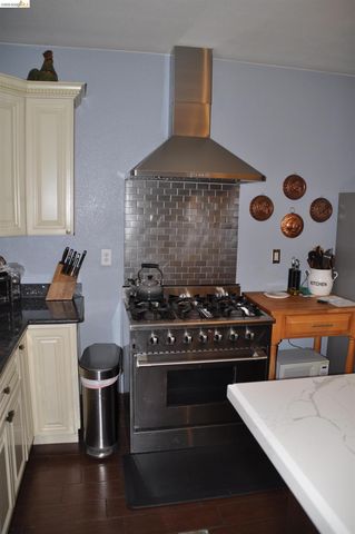 6 Bridlewood Ct, Pittsburg, CA 94565