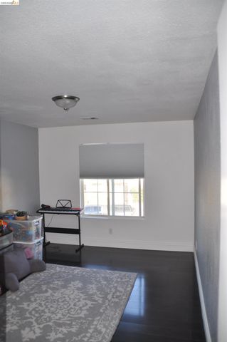 6 Bridlewood Ct, Pittsburg, CA 94565