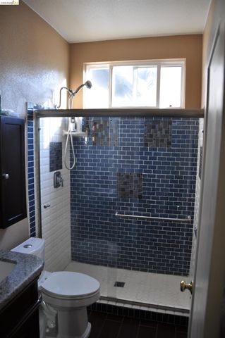 6 Bridlewood Ct, Pittsburg, CA 94565
