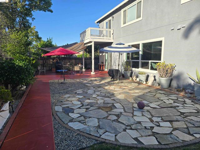 6 Bridlewood Ct, Pittsburg, CA 94565
