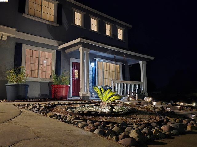 6 Bridlewood Ct, Pittsburg, CA 94565