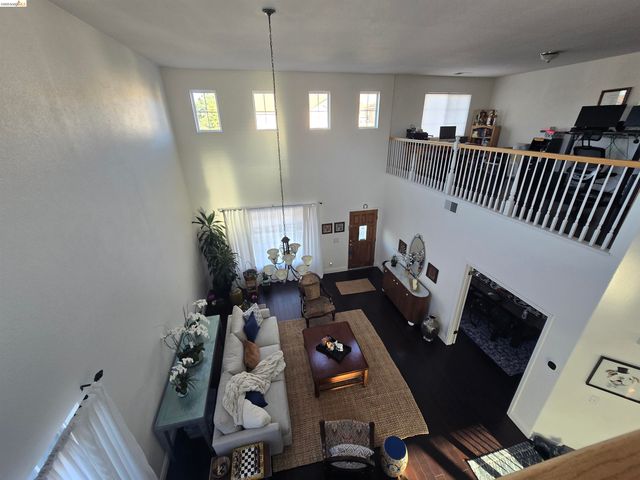 6 Bridlewood Ct, Pittsburg, CA 94565