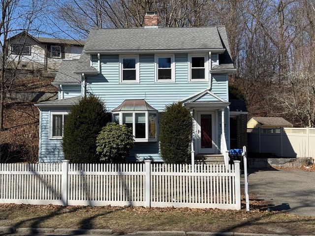 707 South Street, Waltham, MA 02453