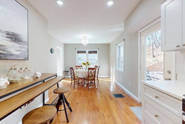 707 South Street, Waltham, MA 02453