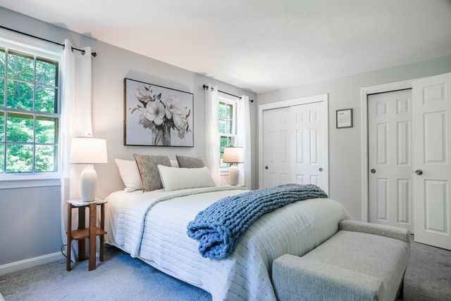 14 Old Meetinghouse Grn 14, Norton, MA 02766