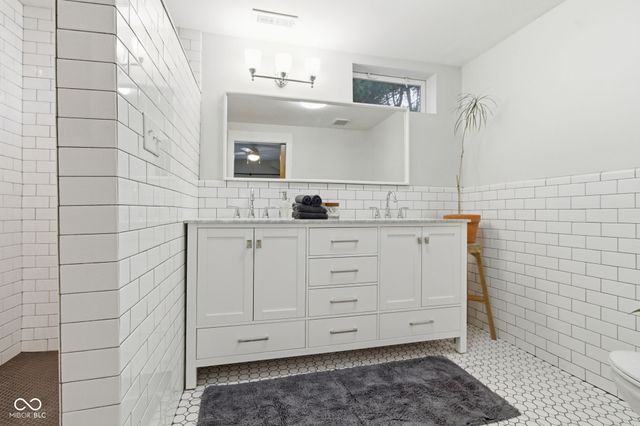 202 S Buck Street, Whitestown, IN 46075