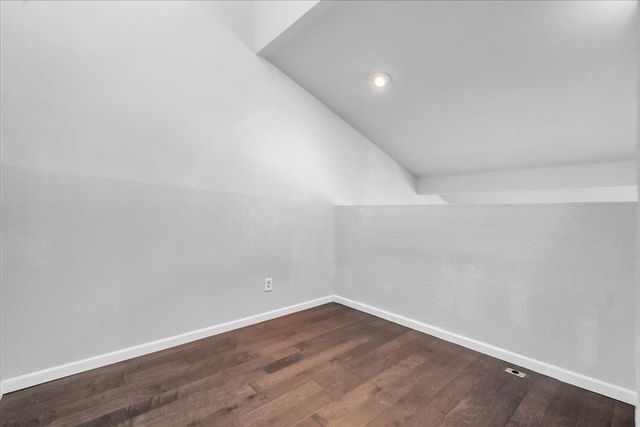 5843 Gloria Dr, Sacramento, CA 95822