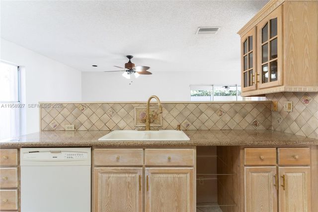 933 NW 133rd Ct, Miami, FL 33182