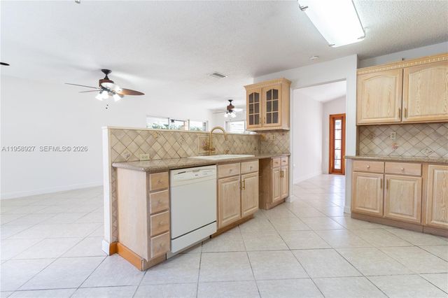 933 NW 133rd Ct, Miami, FL 33182