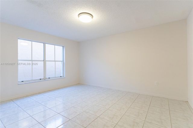 933 NW 133rd Ct, Miami, FL 33182