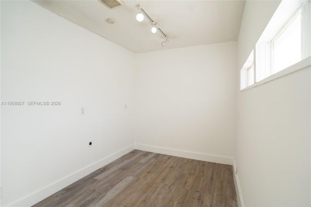 933 NW 133rd Ct, Miami, FL 33182