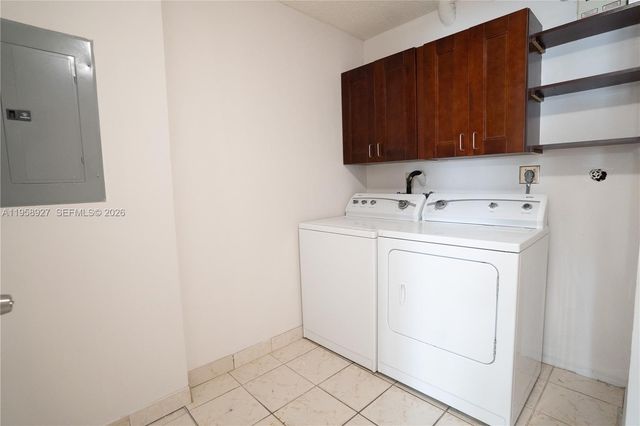 933 NW 133rd Ct, Miami, FL 33182