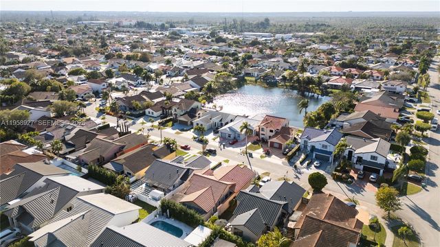 933 NW 133rd Ct, Miami, FL 33182