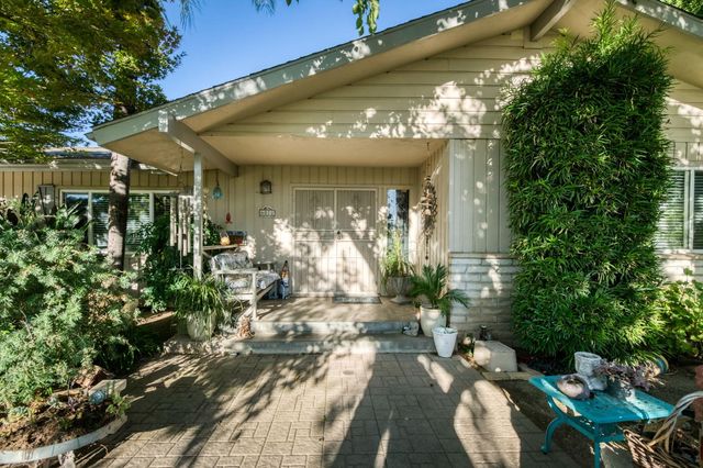 6070 N Colonial Avenue, Fresno, CA 93704