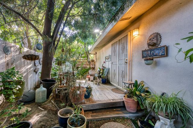 6070 N Colonial Avenue, Fresno, CA 93704