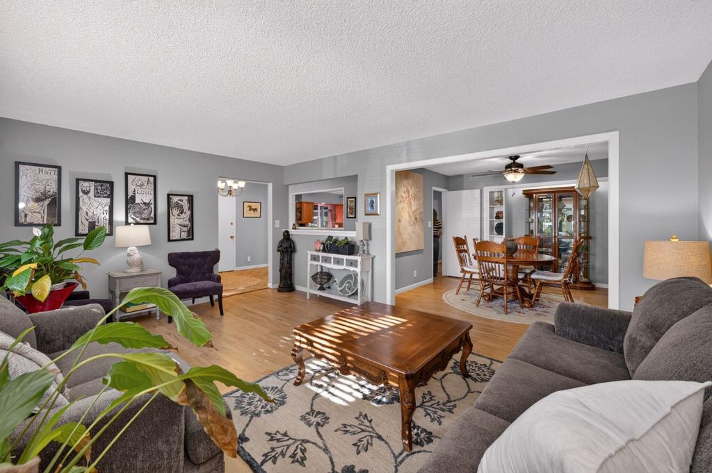 Image 20 of property listing at 6070 N Colonial Avenue, Fresno, CA 93704