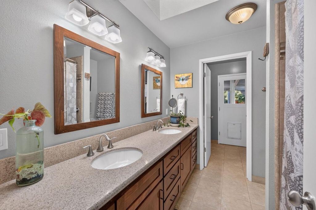 Image 23 of property listing at 6070 N Colonial Avenue, Fresno, CA 93704