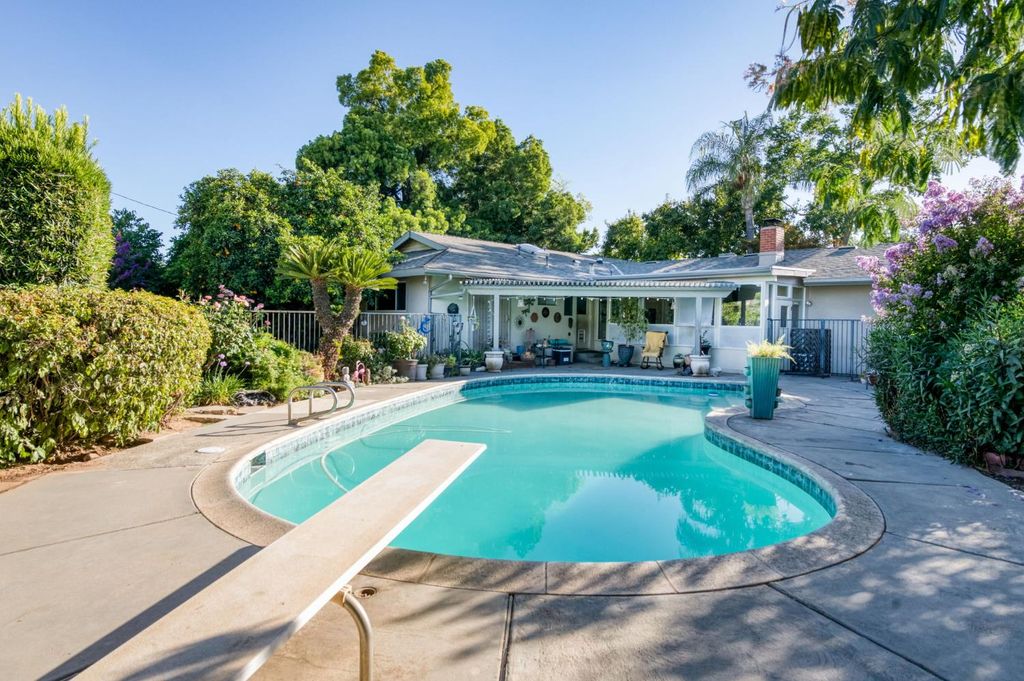 Image 32 of property listing at 6070 N Colonial Avenue, Fresno, CA 93704
