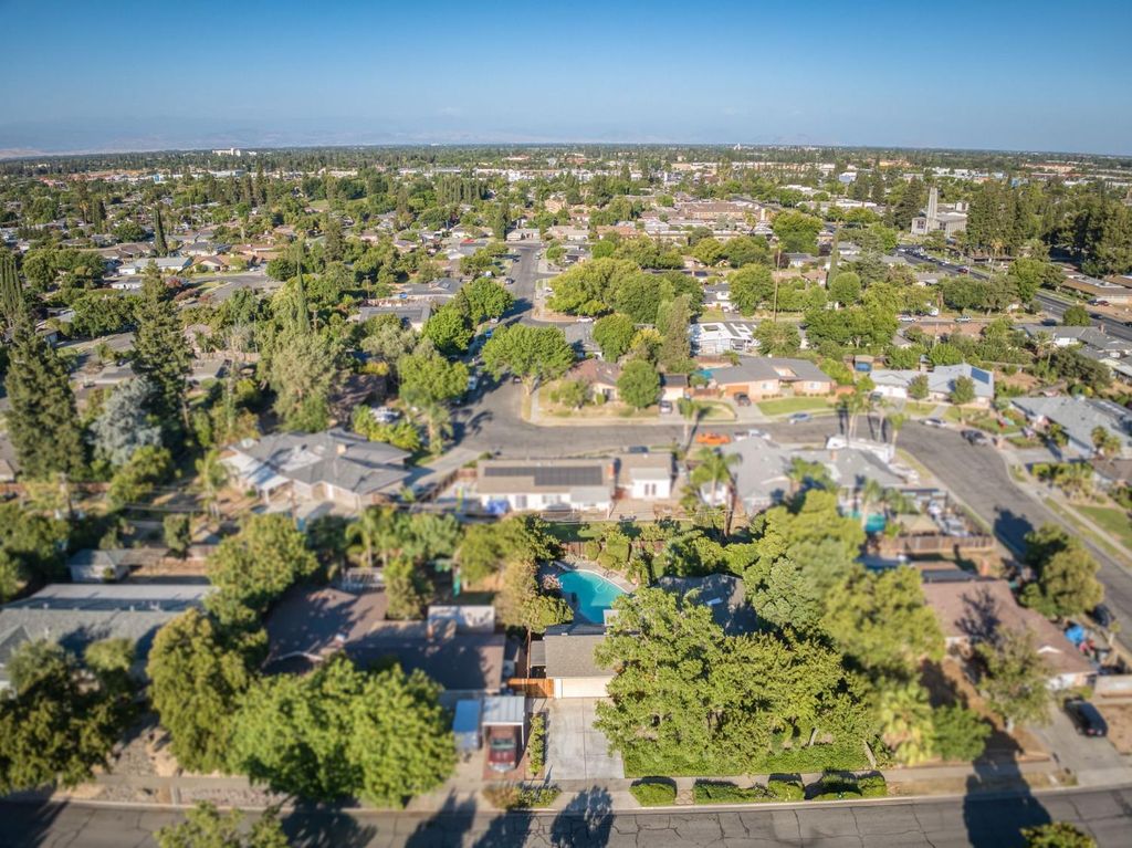 Image 41 of property listing at 6070 N Colonial Avenue, Fresno, CA 93704
