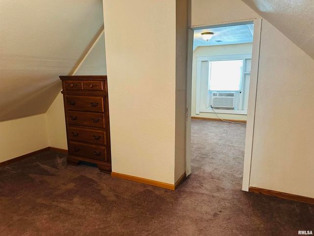 602 5TH Street, Rock Island, IL 61201