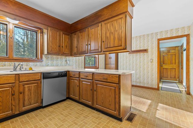 26 Emily Lane, Newbury, NH 03255