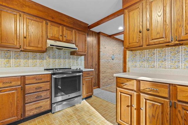 26 Emily Lane, Newbury, NH 03255