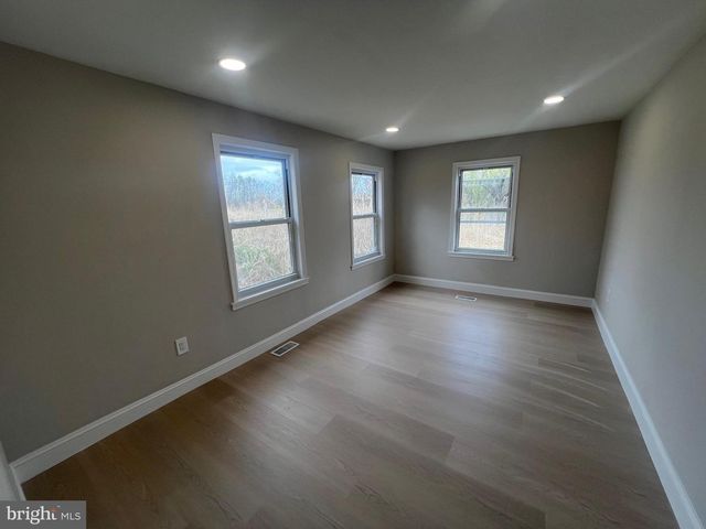 147 FURSIN AVE, Buena, NJ 08310
