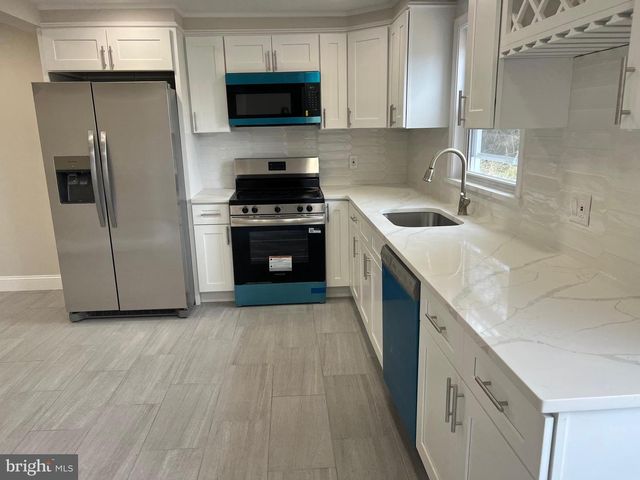 147 FURSIN AVE, Buena, NJ 08310