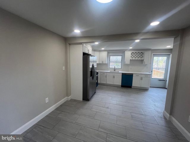 147 FURSIN AVE, Buena, NJ 08310