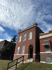 3837 S Compton Avenue, St Louis, MO 63118