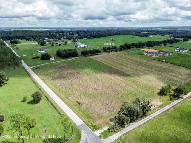 28695 Bahia Hill Drive, Brooksville, FL 34602