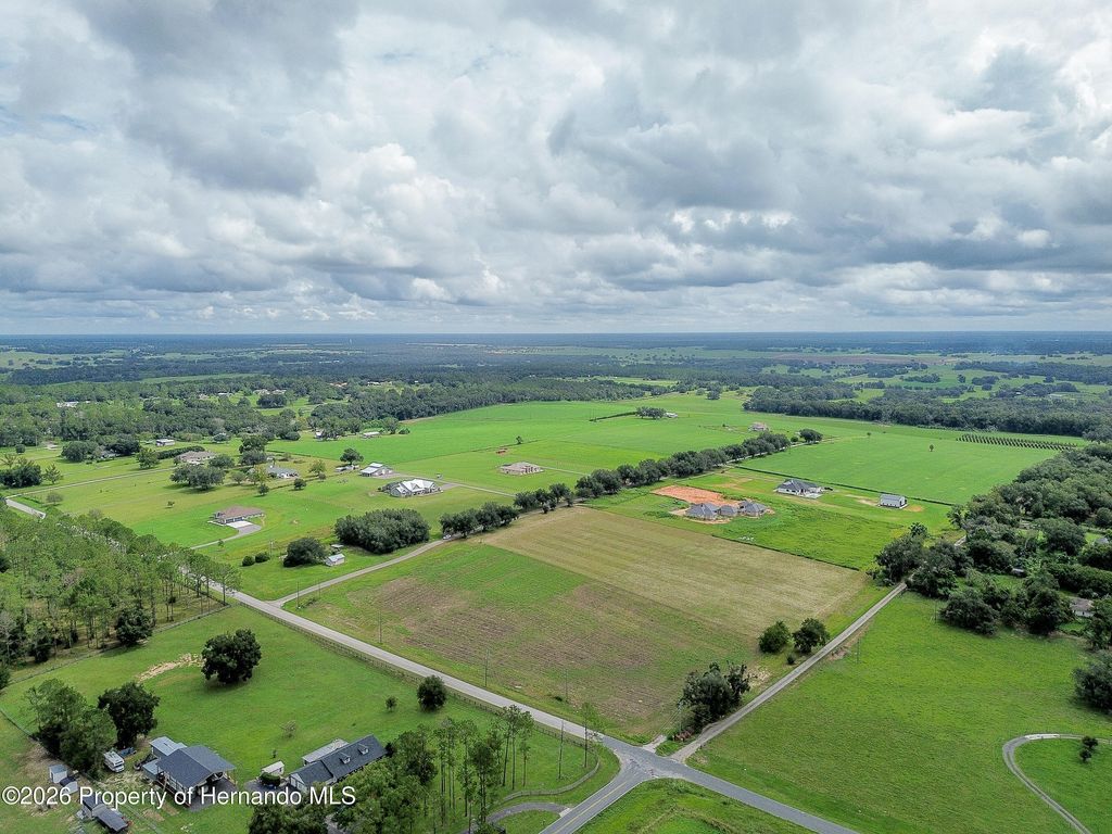 28695 Bahia Hill Drive, Brooksville, FL 34602