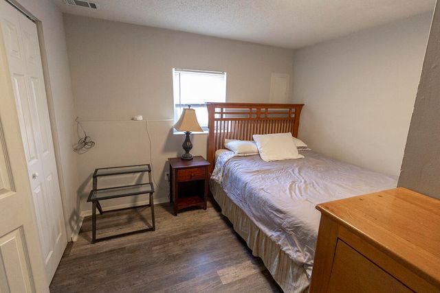 201 WHEATON CT, Columbia, MO 65203